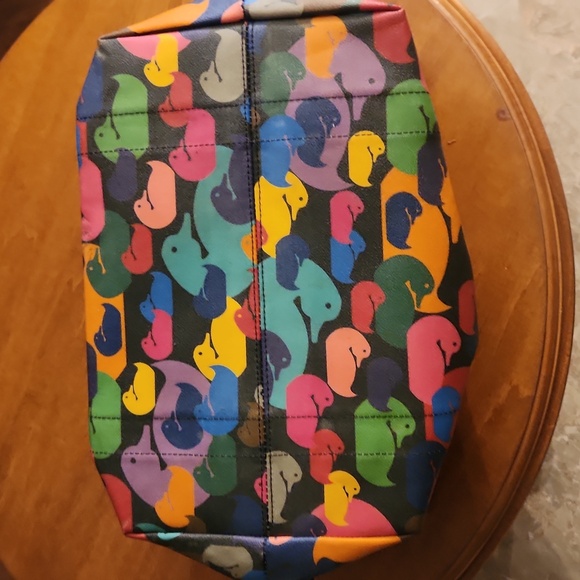 DOONEY AND BOURKE VINTAGE MULTICOLORED WONDER DUCKS HANDBAG - Picture 8 of 15